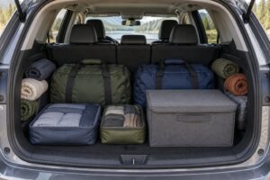 how to pack a car trunk efficiently