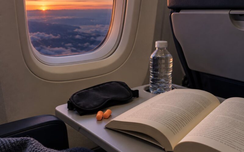 How to Avoid Jet Lag on a Westbound Flight: Easy Guide (2026)